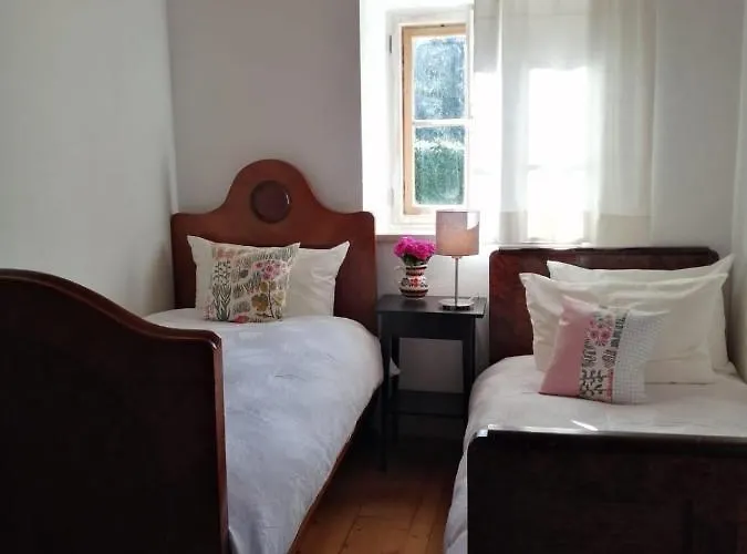 Bodenschmiede * הופגרטן אים בריקסנטל